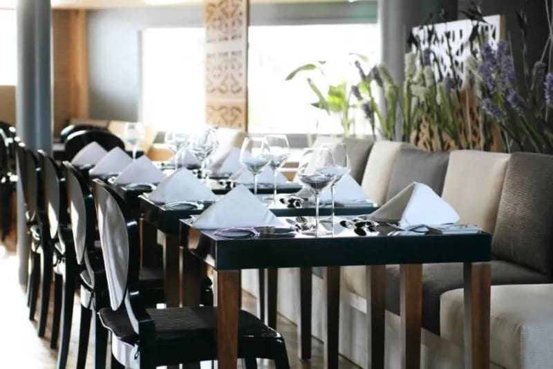 le fayan fine dining restaurant 2026 — expert chefs fresh sourced ingredients menu changes sittings only fine dining nile cruise ship fleet vegetarian thursday $949